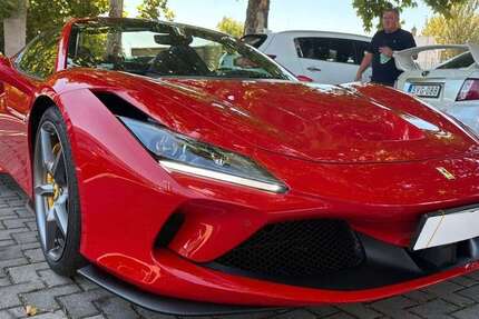 Ferrari F8 Spider 4.125 km 327.250 € Wittibreut 84384