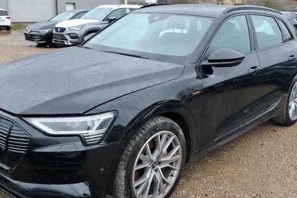 Audi e-tron 58.890 km 37.440 &euro; Wackersdorf 92442