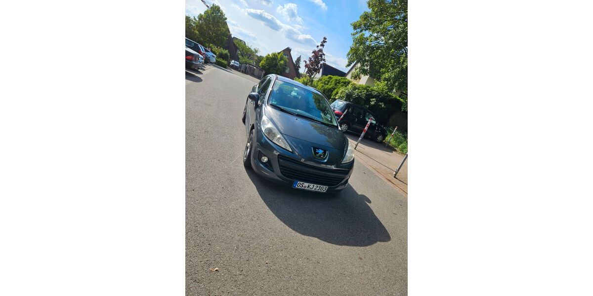 Peugeot 207 213.000 km 1.950 &euro; Osnabrück 49074
