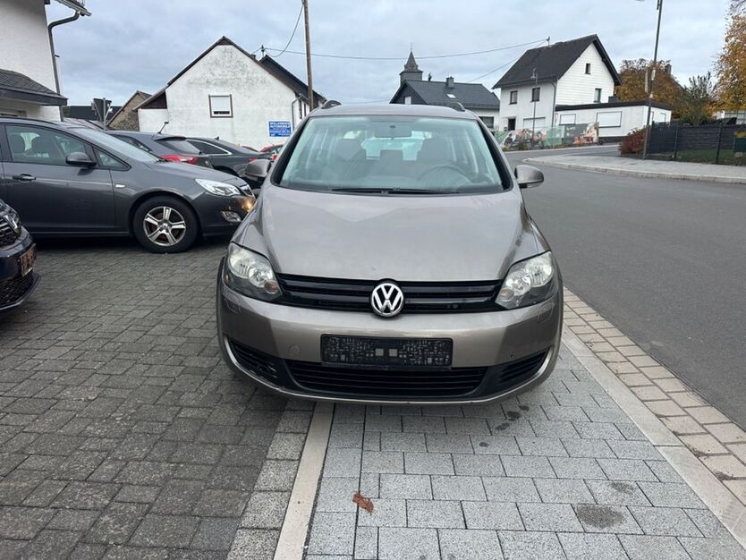 VW Golf 103.635 km 2.950 € Müllenbach 53520