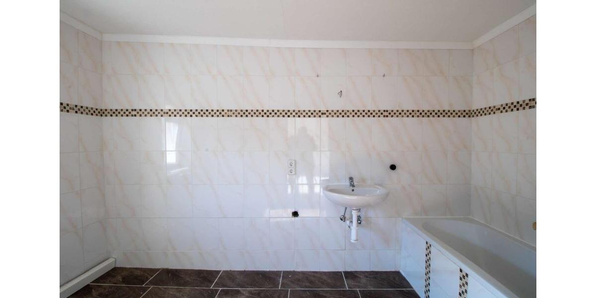 Etagenwohnung Rehau - 4 Zimmer, 122 m&sup2;, 700&euro; | Angebot:24597217