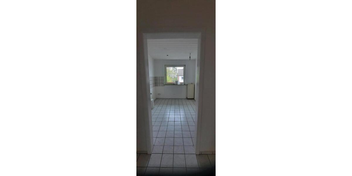 Etagenwohnung Sundern (Sauerland) - 3 Zimmer, 61 m&sup2;, 350&euro; | Angebot:26316634