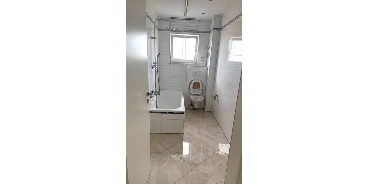 Etagenwohnung Pohlheim Watzenborn-Steinberg - 3 Zimmer, 90 m&sup2;, 1.000&euro; | Angebot:26359799