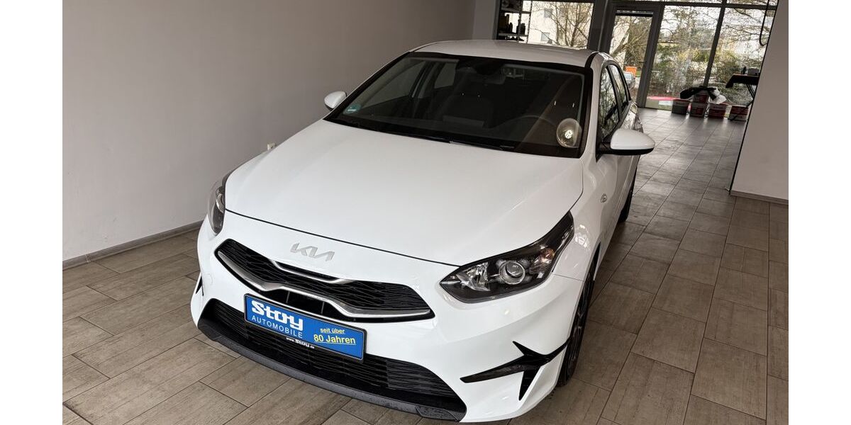 Kia ceed / Ceed 5.500 km 17.490 &euro; Würzburg 97076