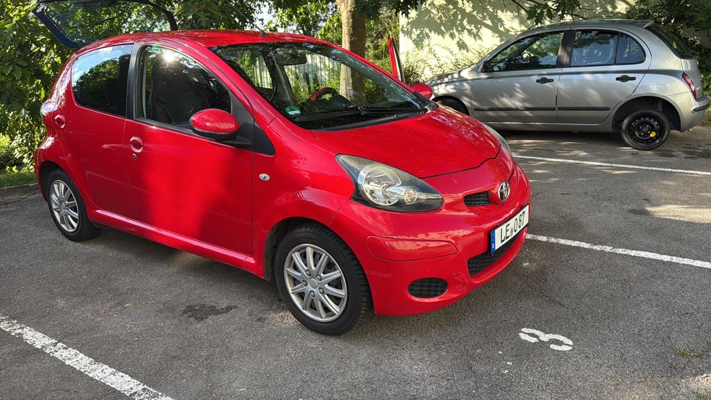 Toyota Aygo (X) 164.000 km 2.700 &euro; Lemgo 32657