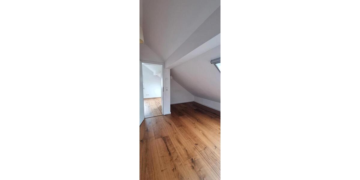 Doppelhaushälfte Kraichtal - 8 Zimmer, 165 m&sup2;, 1.850&euro; | Angebot:25807134