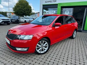 Rapid Spaceback Joy Xenon+Anhängerkupplung
