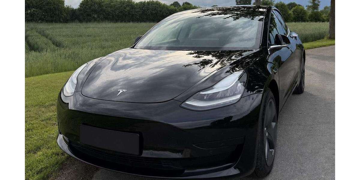 Tesla Model 3 60.686 km 22.300 &euro; Osdorf 24251