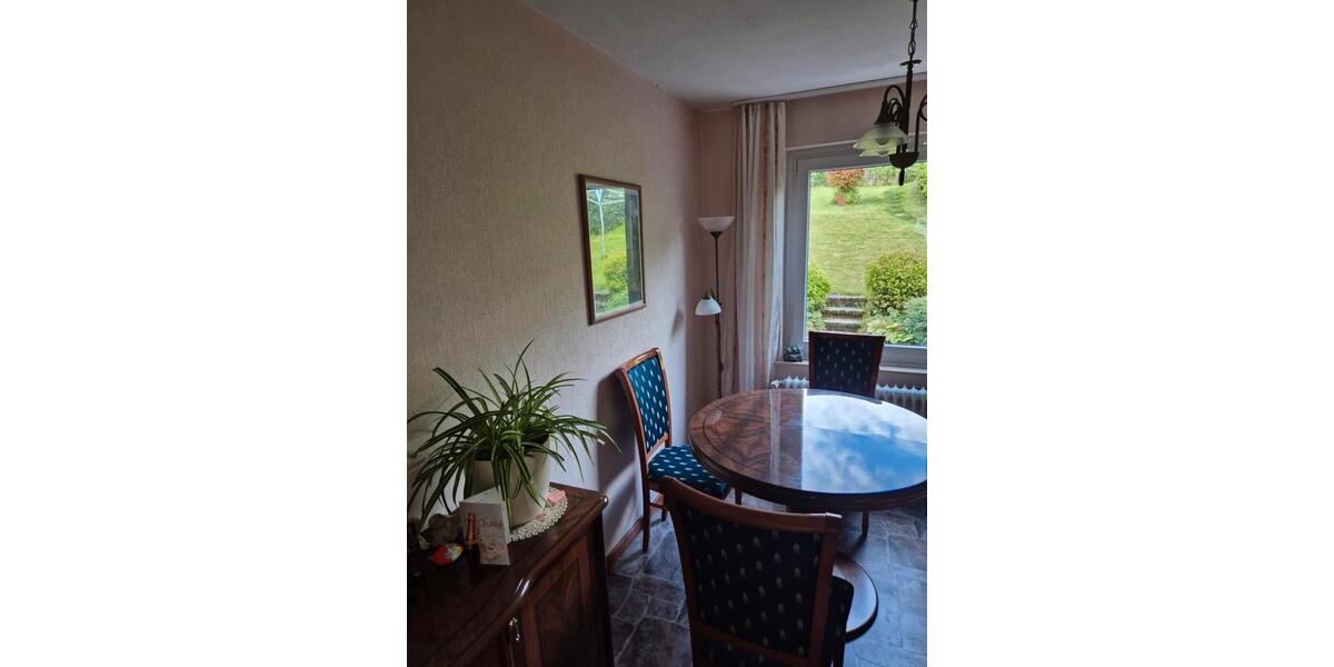 Vermiete gesamtes Haus mit separaten Eingängen mit DGNutzung 7 zimmer