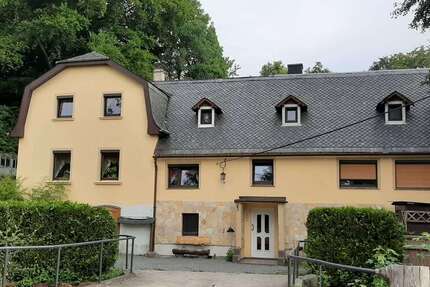 Haus zum Mieten in Herrnhut 949 € 250 m² 7 zimmer