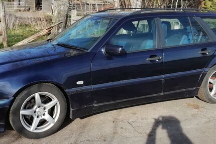 Mercedes-Benz C 200 368.218 km 1.950 &euro; Padenstedt 24634