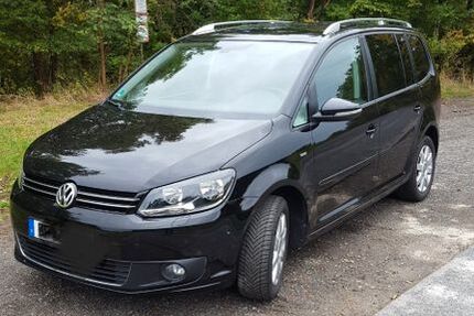 VW Touran 144.000 km 7.950 &euro; Meine 38527
