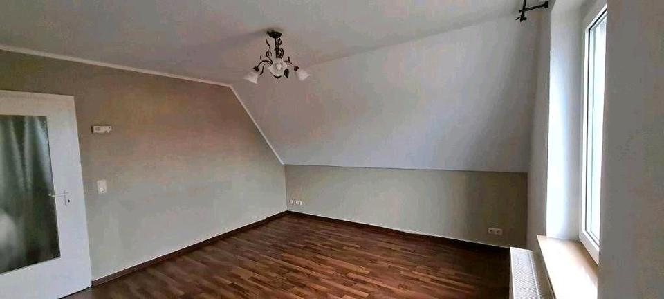 Dachgeschoßwohnung Müllrose - 3 Zimmer, 64 m&sup2;, 800&euro; | Angebot:26195059