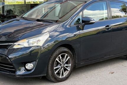 Toyota Verso 198.000 km 7.400 &euro; Schwerte 58239