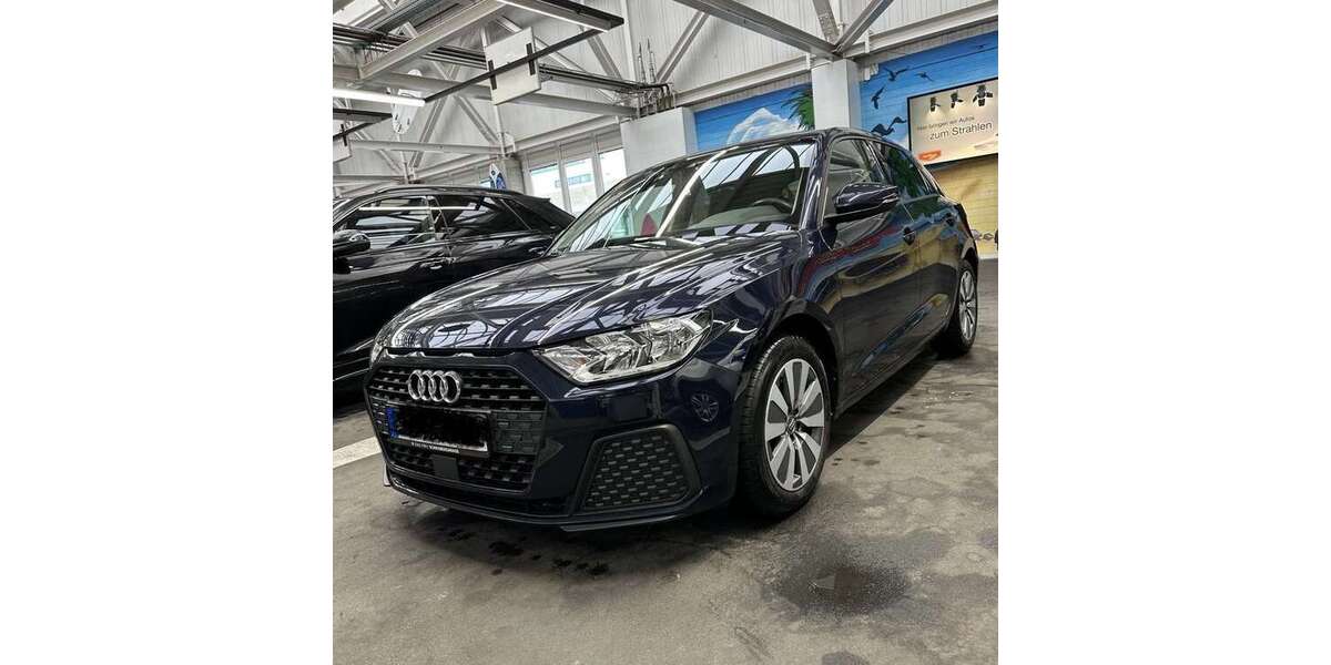 Audi A1 64.000 km 16.500 &euro; stuttgart 70192
