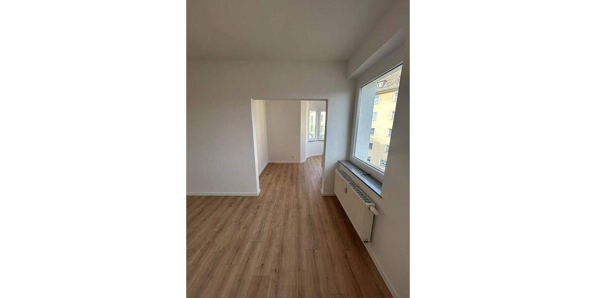 Etagenwohnung Plauen Stadtmitte - 3 Zimmer, 68 m&sup2;, 375&euro; | Angebot:26908740