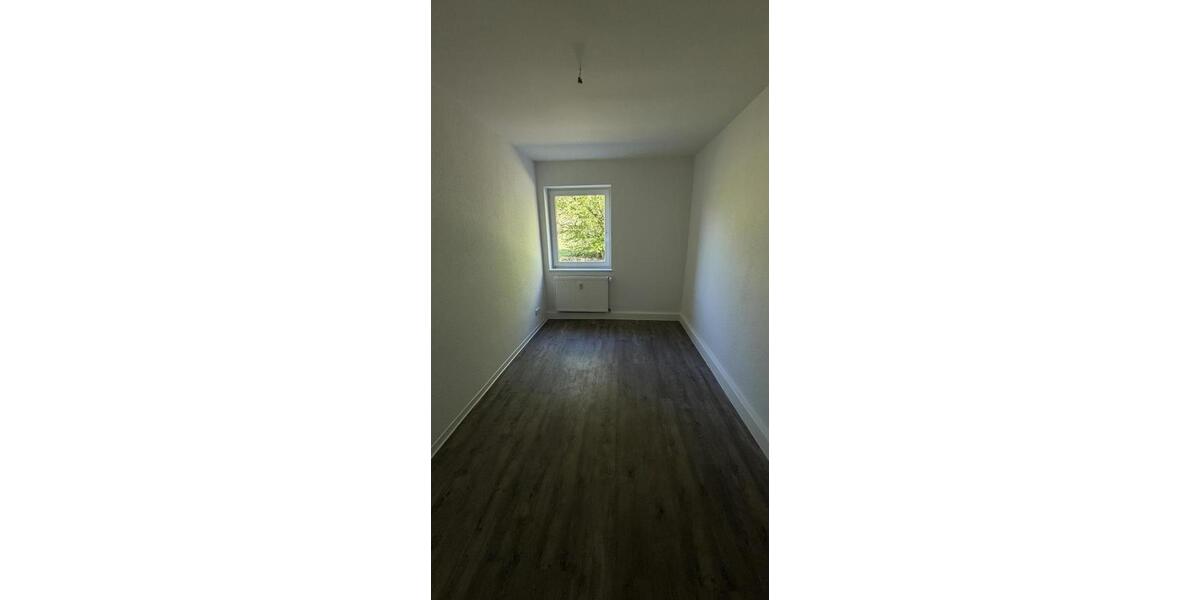 Erdgeschoßwohnung Sangerhausen - 4 Zimmer, 78 m&sup2;, 455&euro; | Angebot:26423864