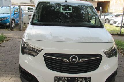 Opel Combo 84.000 km 8.990 &euro; Karlsruhe 76131