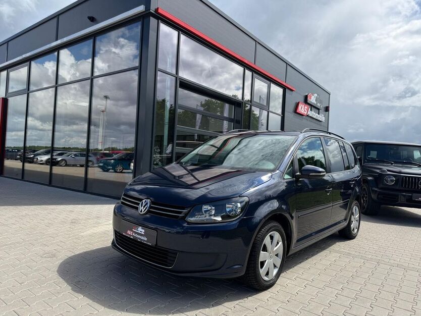 VW Touran 180.109 km 7.390 € Bösel 26219