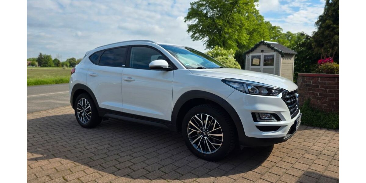 Hyundai TUCSON 89.000 km 16.000 &euro; Welver 59514