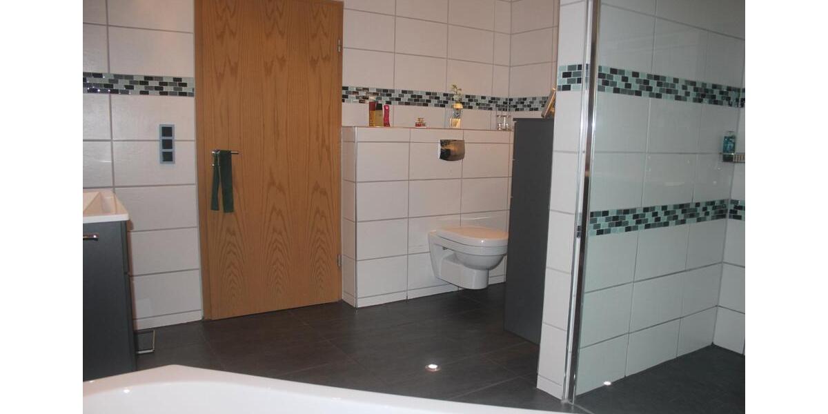 Etagenwohnung Gelsenkirchen Erle - 5 Zimmer, 180 m&sup2;, 240.000&euro; | Angebot:26020590