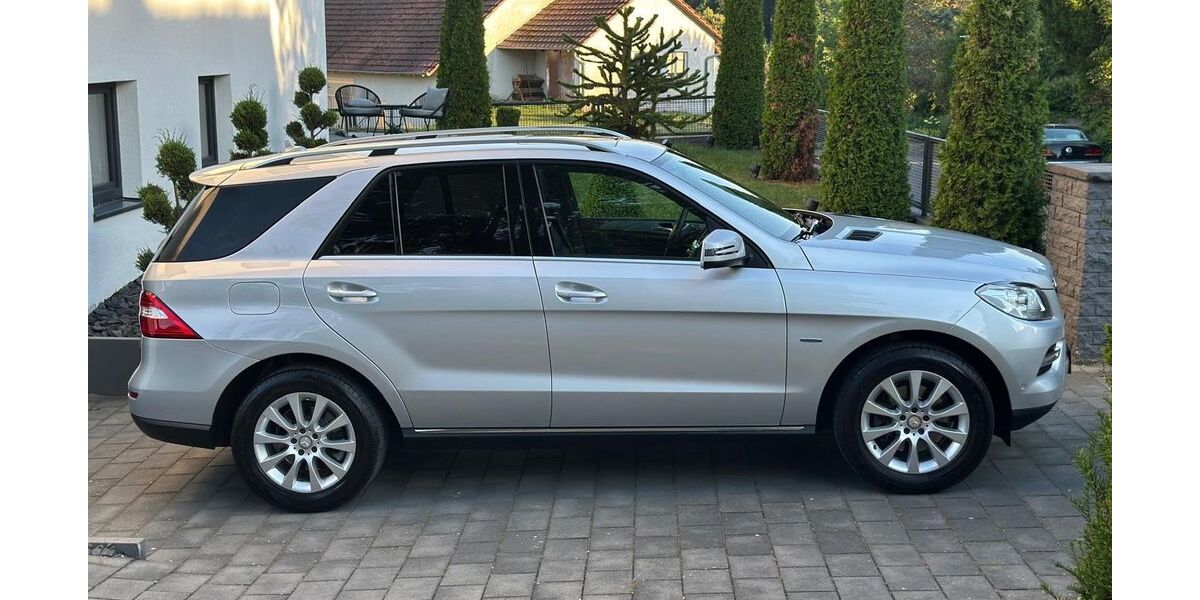 Mercedes-Benz ML 350 54.000 km 34.900 &euro; Waldenburg-Sailach 74638