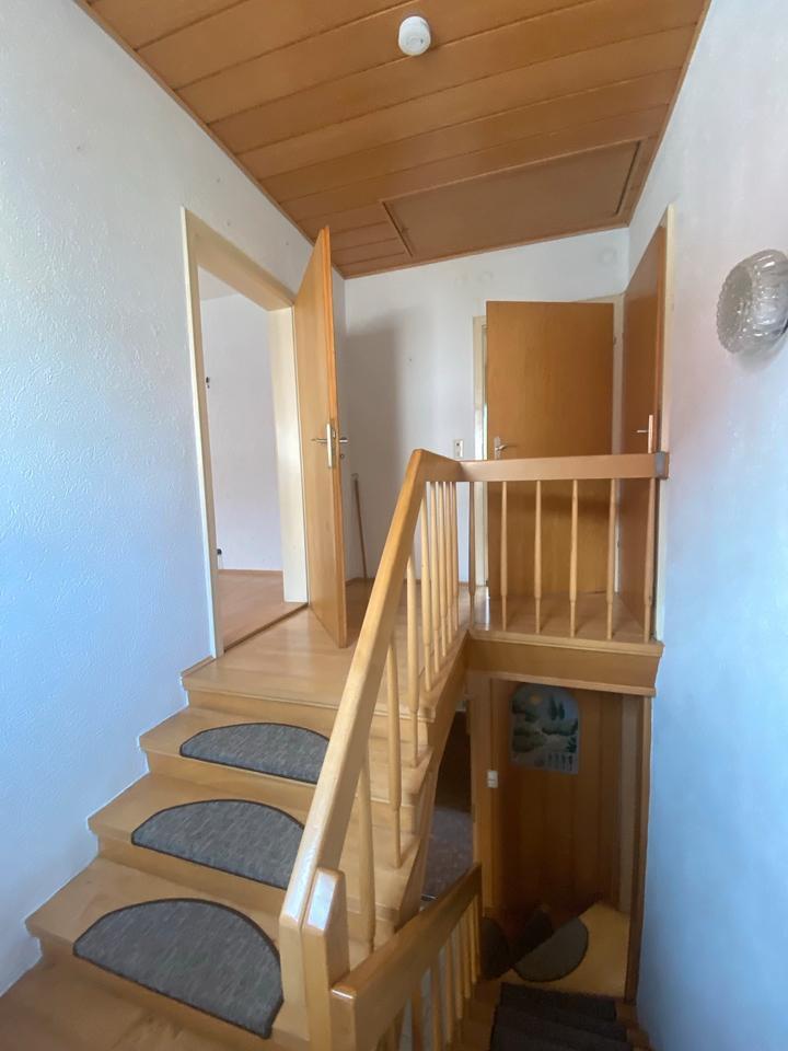 Einfamilienhaus in Rödental mit 3 Garagen und herrlichem Garten
