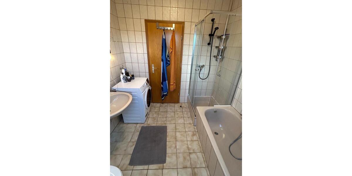Dachgeschoßwohnung Zetel - 3 Zimmer, 80 m&sup2;, 620&euro; | Angebot:26322898