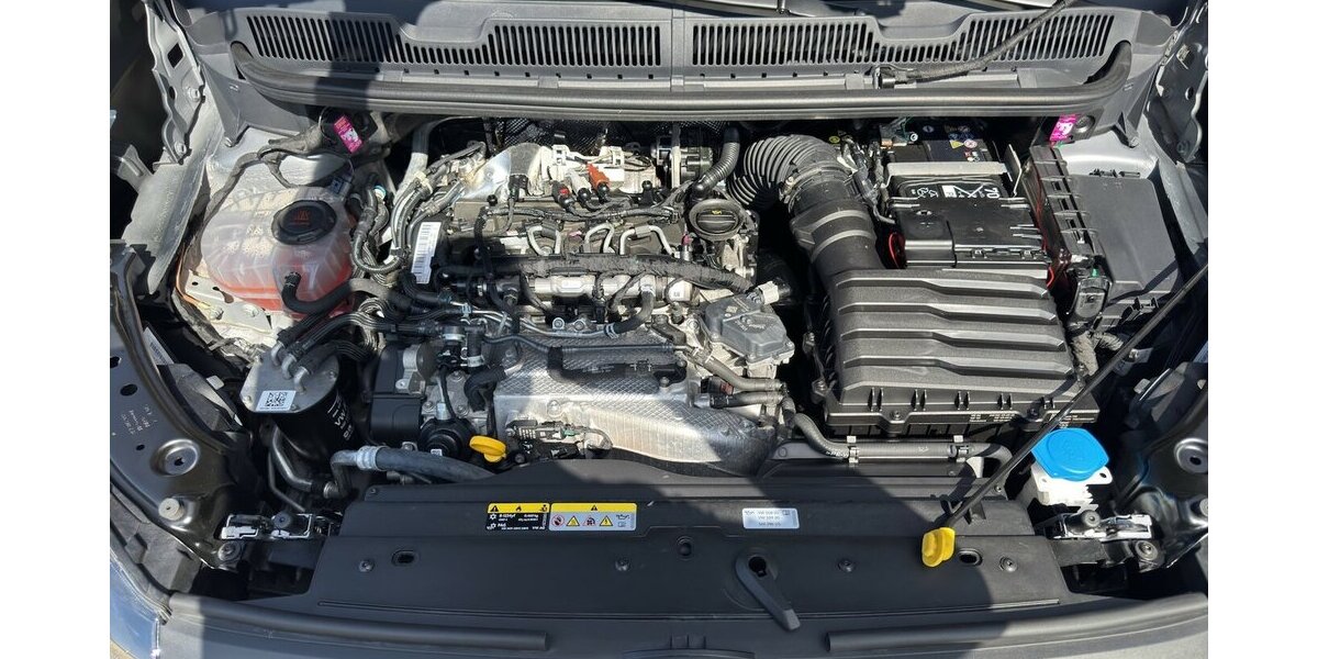 VW Caddy Maxi 2.0 TDi *5-Sitzer/Trennwand/Navi/PDC* 26.003 km 30.690 &euro; Bamberg 96052
