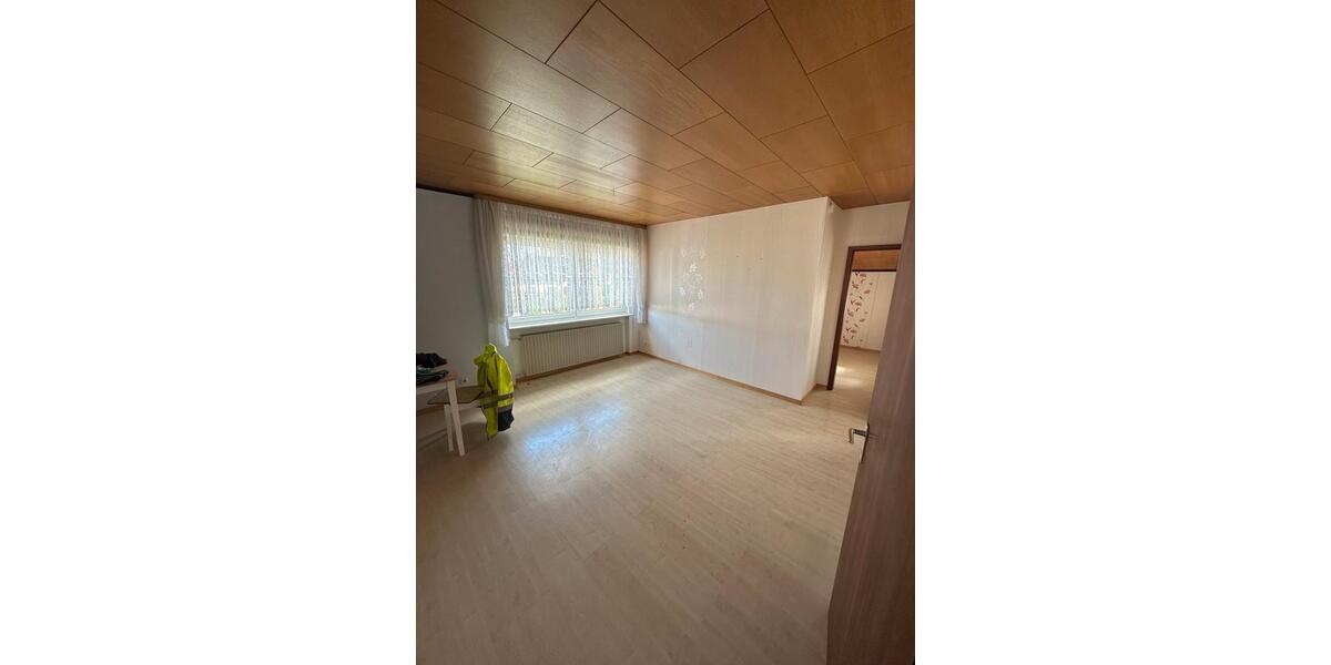 Etagenwohnung Wadgassen - 2 Zimmer, 75 m&sup2;, 740&euro; | Angebot:26387650