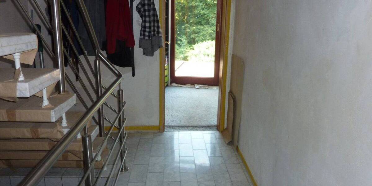 Mehrfamilienhaus, Wohnhaus Geratal - 8 Zimmer, 166 m&sup2;, 139.000&euro; | Angebot:25685476
