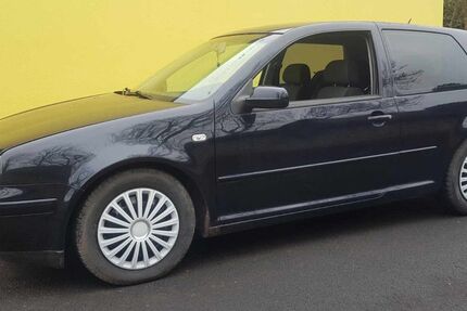 VW Golf 233.584 km 899 &euro; Marktbreit 97340