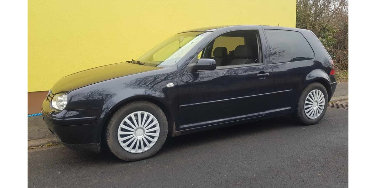 VW Golf 233.584 km 899 &euro; Marktbreit 97340