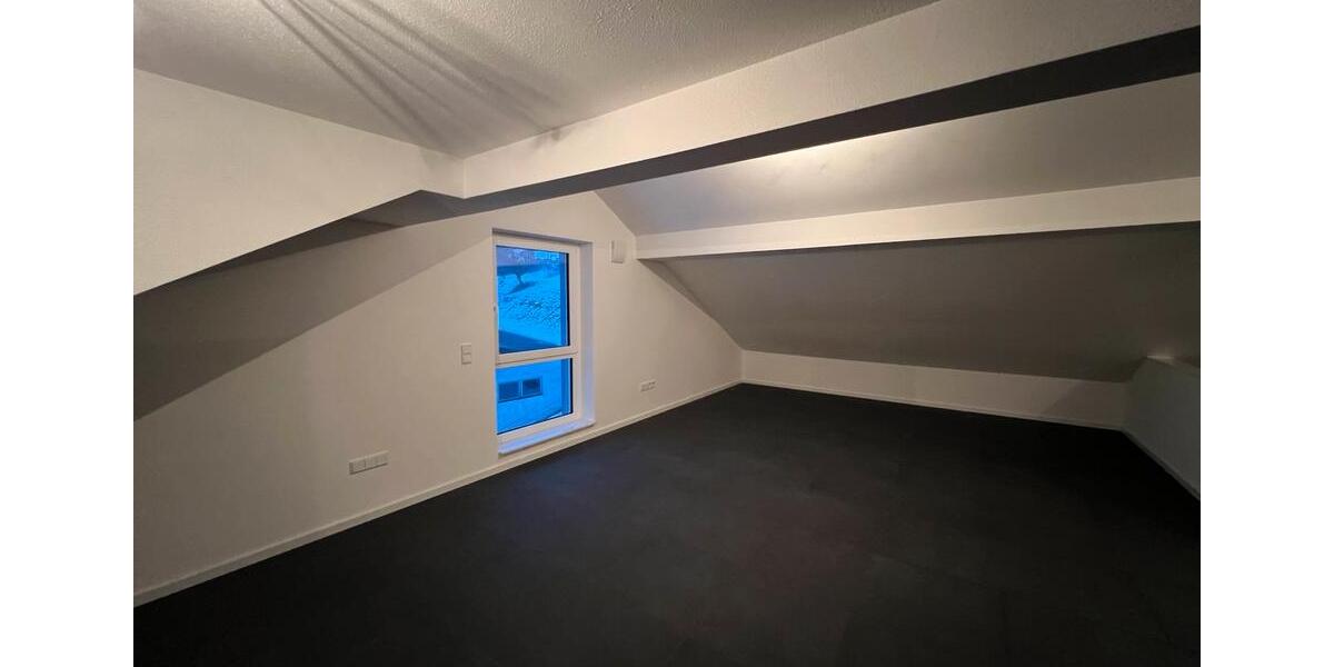 Dachgeschoßwohnung Burkardroth - 2 Zimmer, 78 m&sup2;, 750&euro; | Angebot:24832376