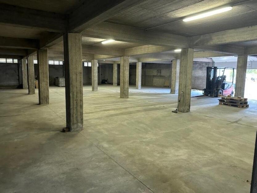 Lagerfläche, ebenerdig 610qm zimmer