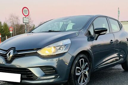 Renault Clio 148.000 km 6.799 &euro; Delitzsch 04509