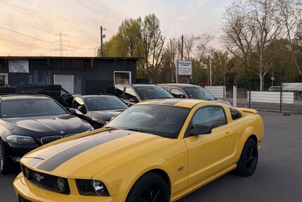 Ford Mustang 135.763 km 14.999 &euro; Frankfurt am Main 60486