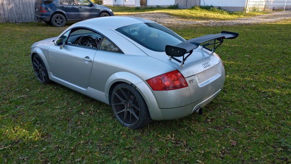 Audi TT 257.000 km 3.400 € Legau 87764