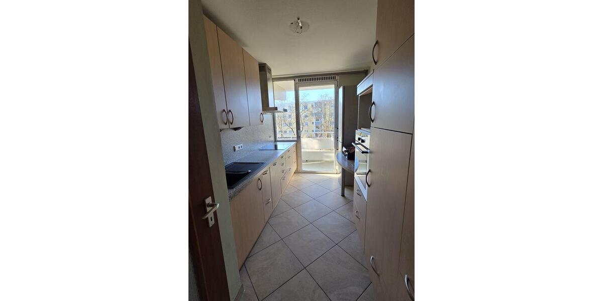 Etagenwohnung Fürstenfeldbruck - 4 Zimmer, 98 m&sup2;, 2.500&euro; | Angebot:26285852