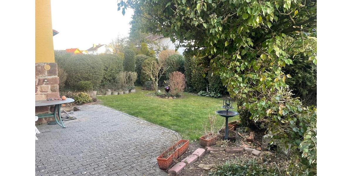 Doppelhaushälfte Bad Emstal - 6 Zimmer, 136 m&sup2;, 1.200&euro; | Angebot:24788878