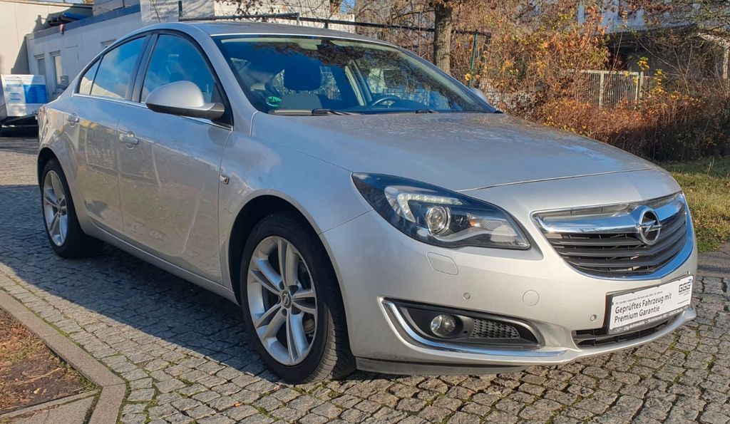 Opel Insignia 64.900 km 11.990 &euro; Berlin 12681
