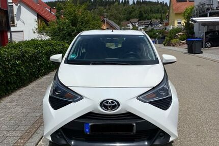 Toyota Aygo (X) 120.000 km 6.700 &euro; Titisee-Neustadt 79822