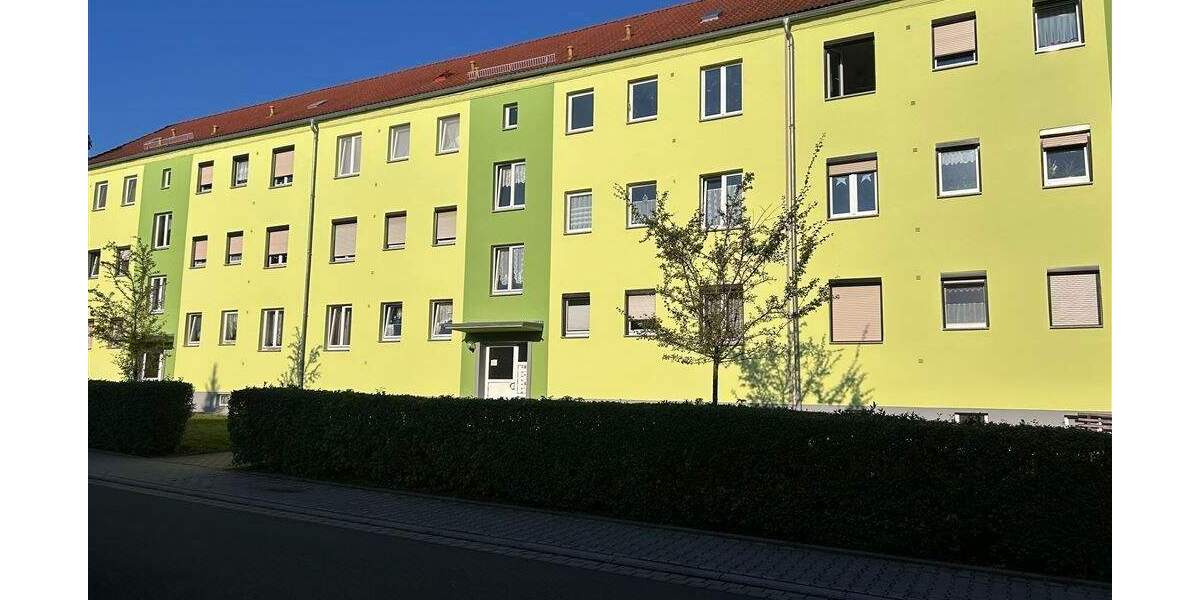 Etagenwohnung Hohenmölsen - 3 Zimmer, 61 m&sup2;, 75.000&euro; | Angebot:25836818