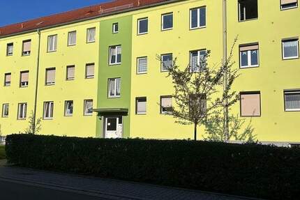 Wohnung Hohenmölsen - 3 Zimmer, 61 m&sup2;, 75.000&euro; | Angebot:25836818