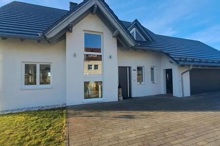 Haus Haunetal - 5 Zimmer, 190 m&sup2;, 1.100&euro; | Angebot:26627671