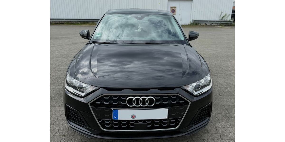 Audi A1 88.000 km 18.800 &euro; Leese 31633