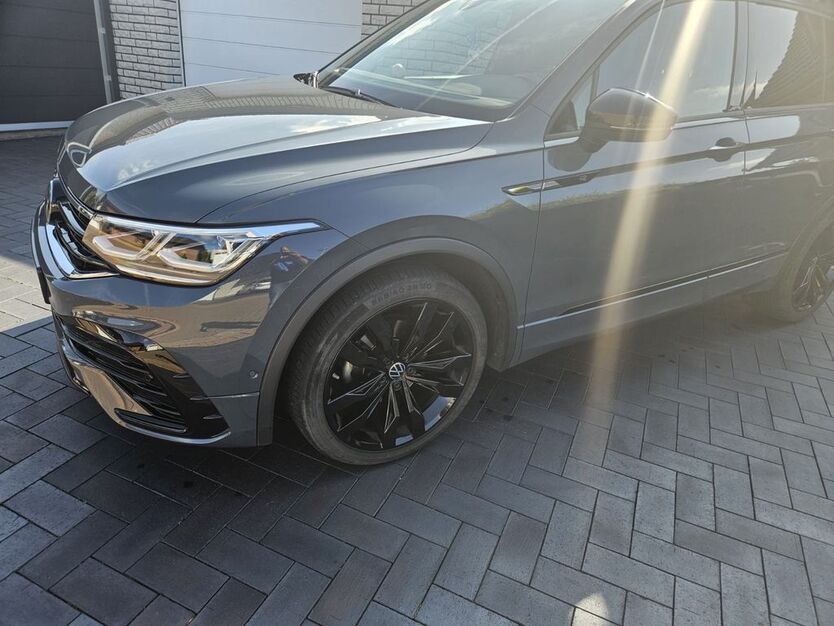 VW Tiguan 86.000 km 31.900 € Wolfsburg 38442