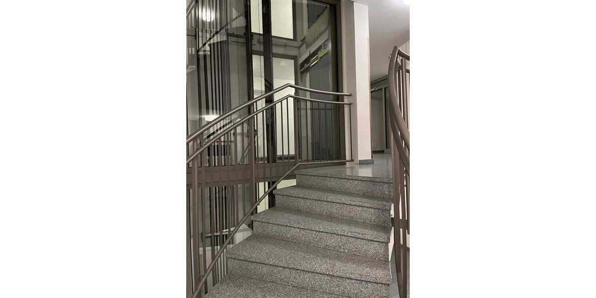 Immobilien-Richter: Etagenwohnung in exklusiver Lage mit Balkon 1 zimmer