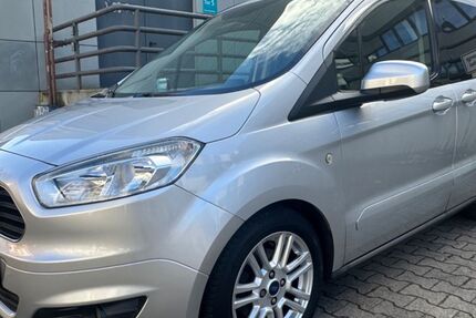 Ford Tourneo Courier 108.599 km 7.980 € Berlin 13353