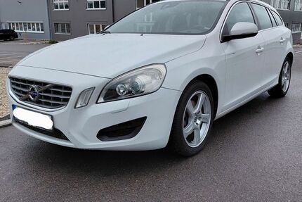 Volvo V60 181.500 km 7.900 &euro; Trossingen 78647